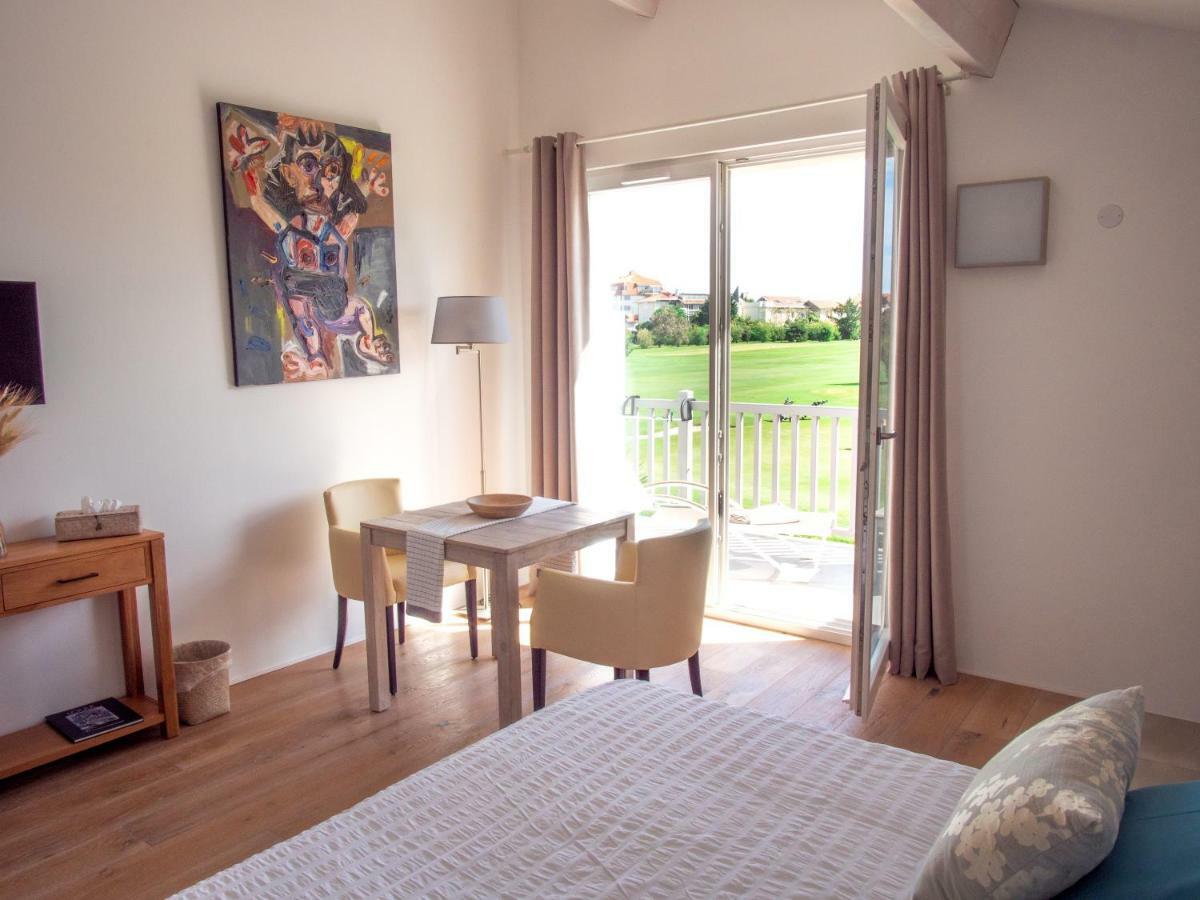 B&B La Maison De La Cote Biarritz Bagian luar foto